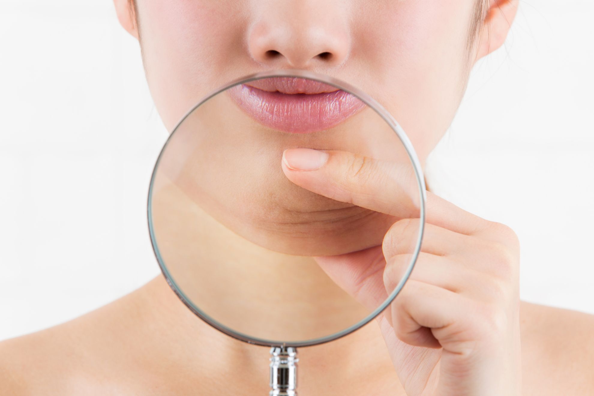 二重あごの原因は?対策方法や整形による治療方法も紹介【高崎市・太田市の二重アゴ・たるみ対策】